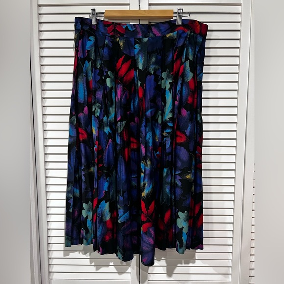 Vintage Leaf Multicolor Skirt - Picture 1 of 5
